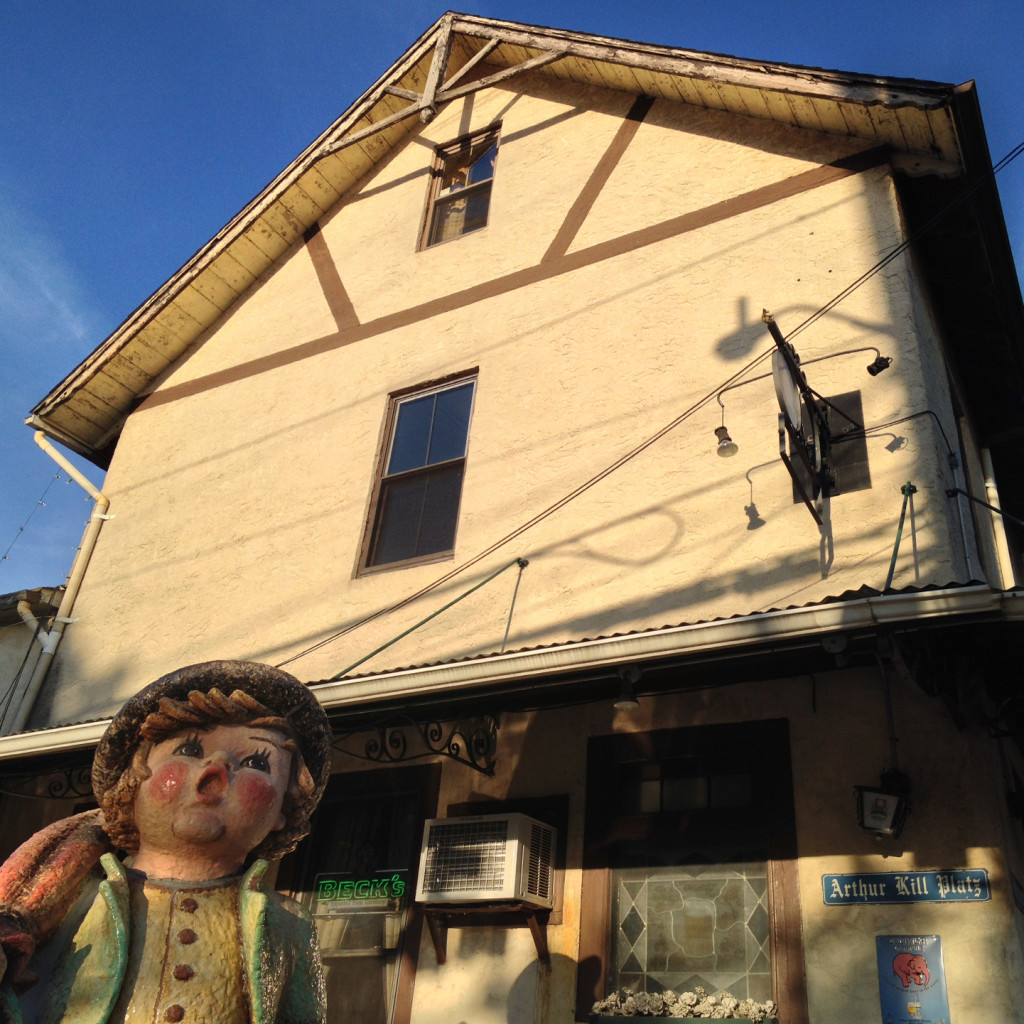 Killmeyer's (Staten Island bars), home of the world's largest yodeling Hummel figurine