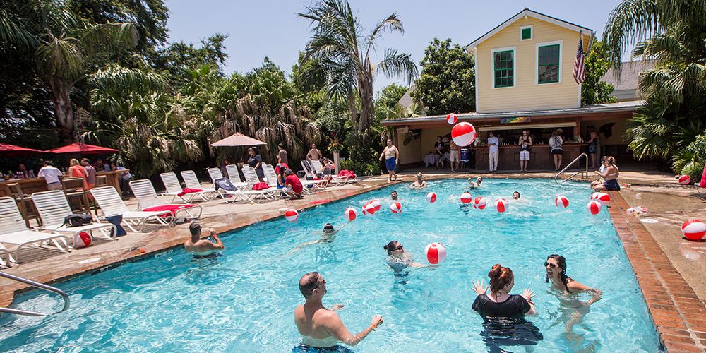 country club bar pool new orleans